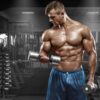 un-athlte-effectuant-un-exercice-intense-avec-des-muscles-impressionnants